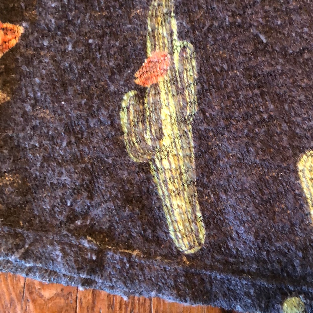 Graphic tank medium - Picture 4 of 4